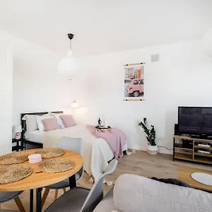 Ciche Studio, Blisko Metra Politechnika, Darmowy Parking Apartament Warszawa